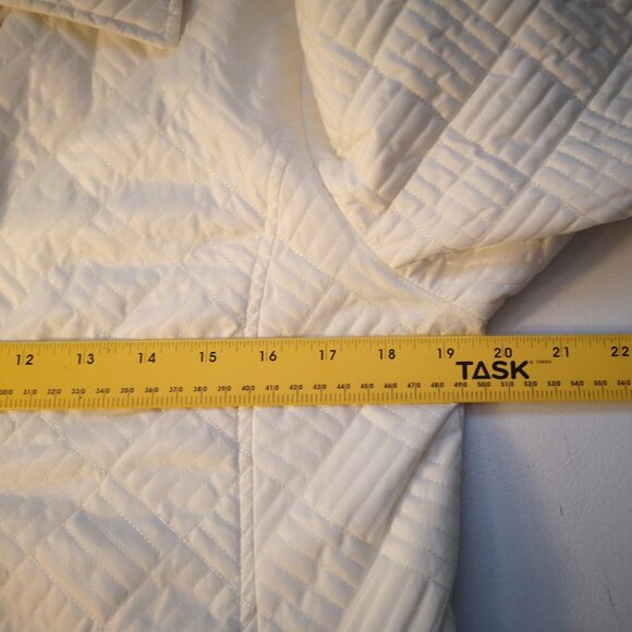 Me-Jay Ladies Ivory Lightweight Fully Lined Quilted Jacket - Picture 4 of 10